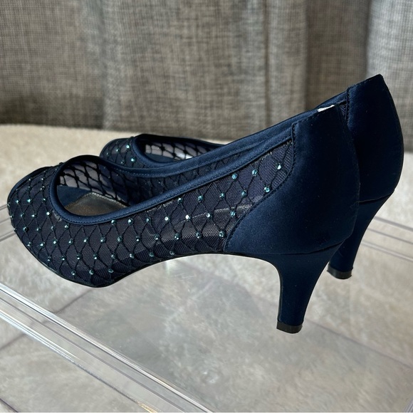 Adrianna Papell navy blue mesh peep toe heels with rhinestones. Size 8W - Picture 8 of 11